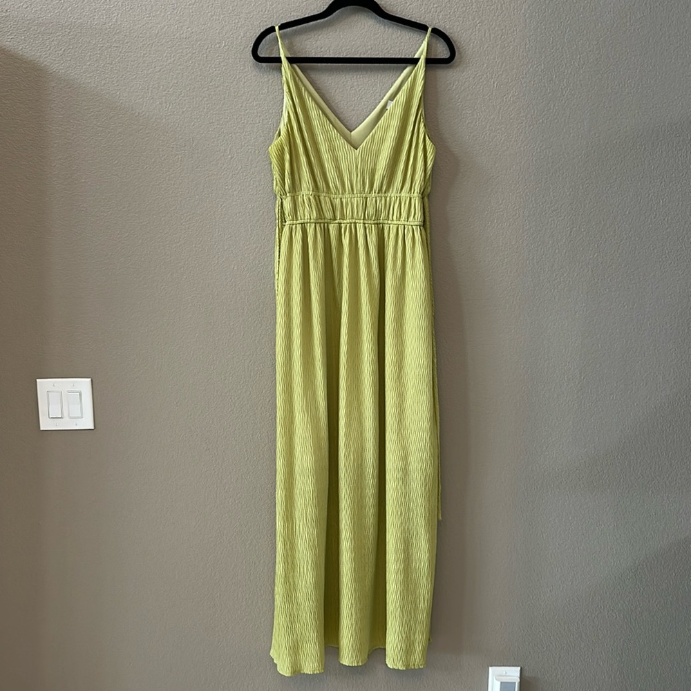 Textured maxi dress Taylor brand size Large